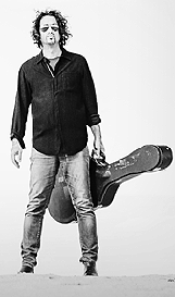 Travelling Bones - David Hyams